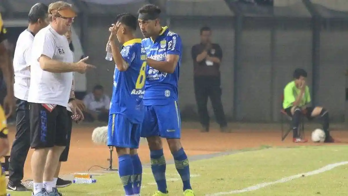 Emosi terhadap Putusan Wasit, Semen Padang Bantah Hendak WO saat Melawan Persib Bandung