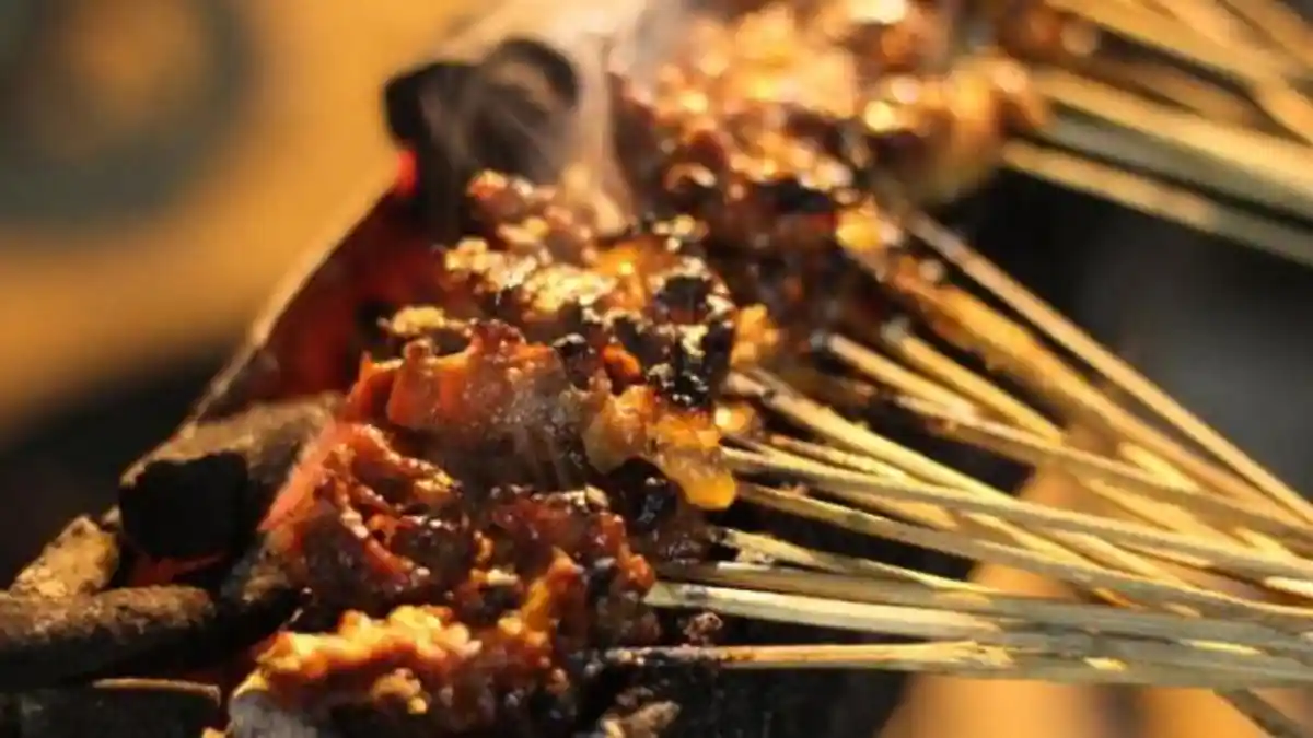 Tempat Wisata di Bandung,  Sate Anggrek H Ahmad Nawawi Lezat dan Nikmat