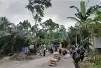 Tanpa Bantuan Pemerintah, Warga Wonosobo Iuran Untuk Perbaiki Jalan, Terkumpul Rp 100 Juta