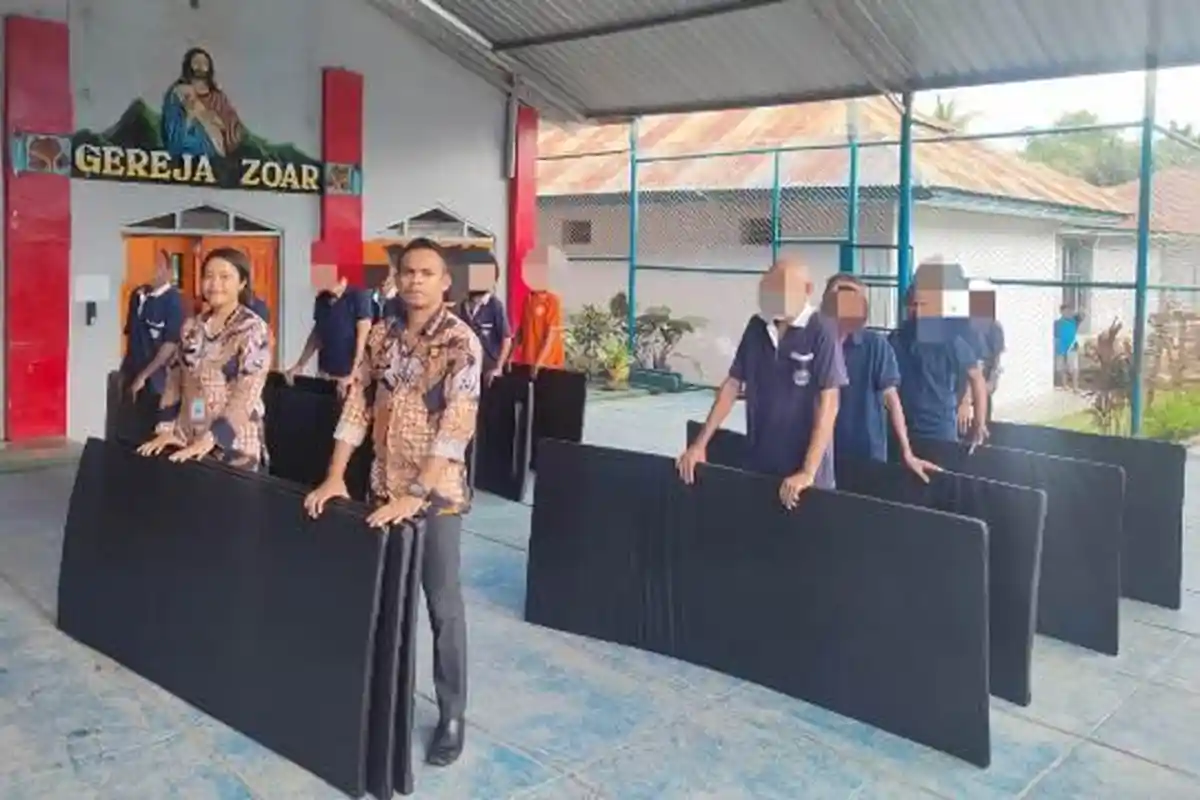 Peduli Warga Binaan, Lapas Kalabahi Serahkan 50 Unit Kasur Pengadaan Ditjenpas