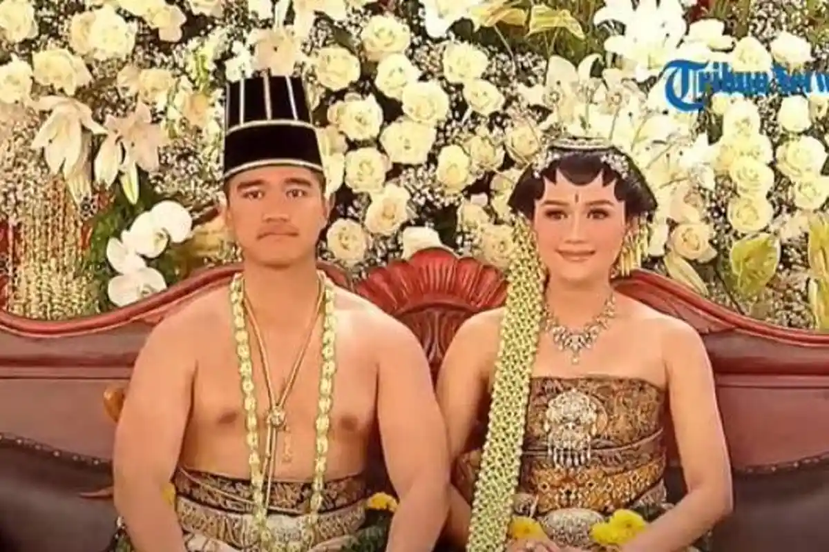 Kaesang Pangarep dan Erina Gudono Jalani Prosesi Adat Ngunduh Mantu, Kenakan Baju Adat Dodotan