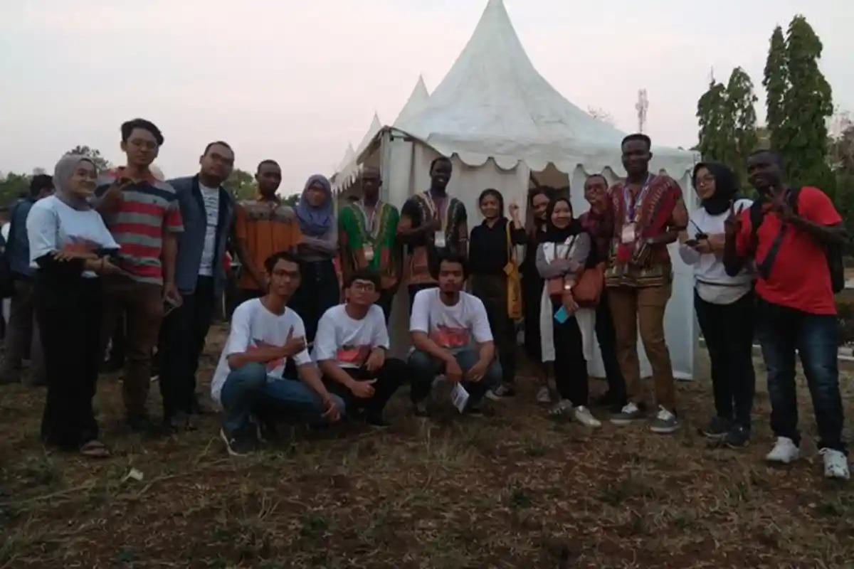 Mahasiswa Pakistan Ini Kenalkan Makanan Chicken Pulao di Diponegoro Internasional Youth Festival