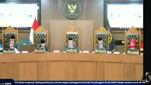 DKPP-melakuan-sidang-putusan-perkara-Ketua-KPU-RI-Hasyim-Asyari.jpg