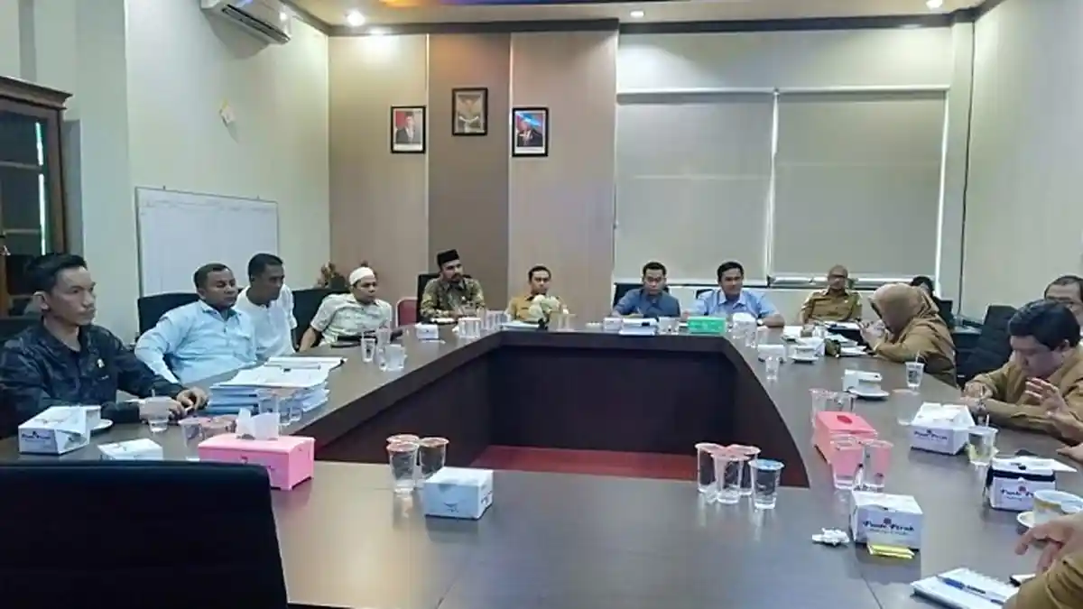 Pascapengesahan AKD, Komisi V DPRA Awali Rapat Mitra dengan Manajemen RSUZA 