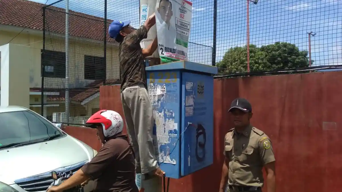 Bawaslu Lampung Beberkan Alasan Tidak Boleh Pasang APK di Tiang Listrik