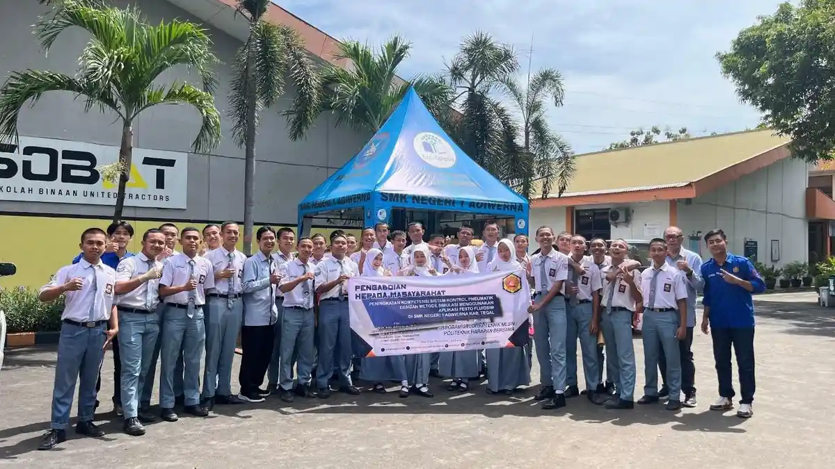 Kolaborasi Teknik Mesin Poltek Harber dan SMK N 1 Adiwerna Hadirkan Pelatihan Otomasi Industri
