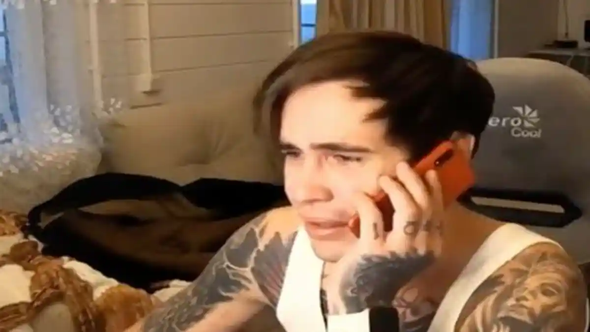 YouTuber Reeflay Paksa Pacarnya Berpakaian Dalam Depan Kamera Ditonton Tak Bernafas Demi Rp14 Juta