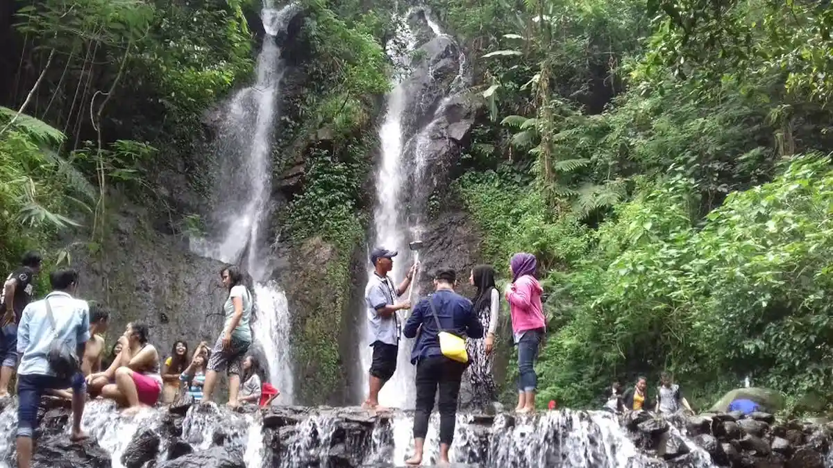 Mitosnya, Wisatawan yang Datang Ke Curug Cilember Ini Enteng Jodoh, Awet Muda, Jauh Penyakit