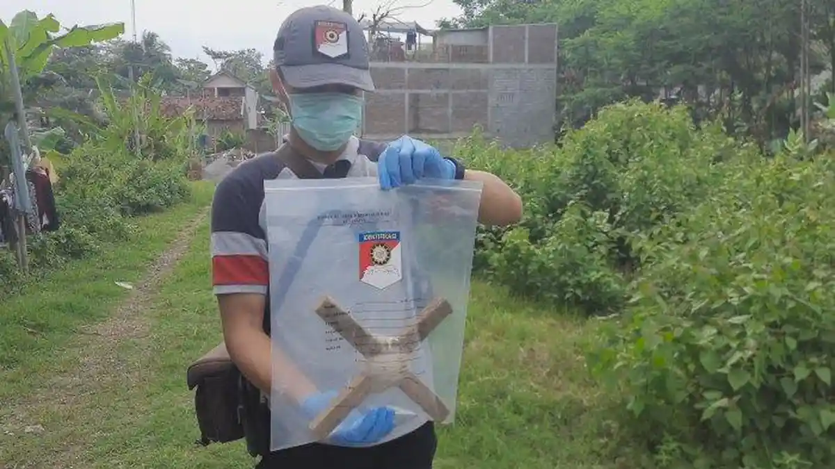 Bukan Dibunuh, Mayat yang Ditemukan Bersimbah Darah Ternyata Terbentur Gulungan Senar Layangan