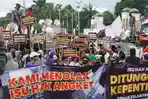 Aliansi-Corong-Rakyat-menggelar-aksi-unjuk-rasa.jpg