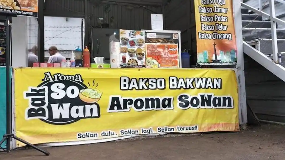 Jadi UMKM Terbaik di Formula E, Anies Baswedan Undang Tukang Bakso Makam Malam di Balai Kota