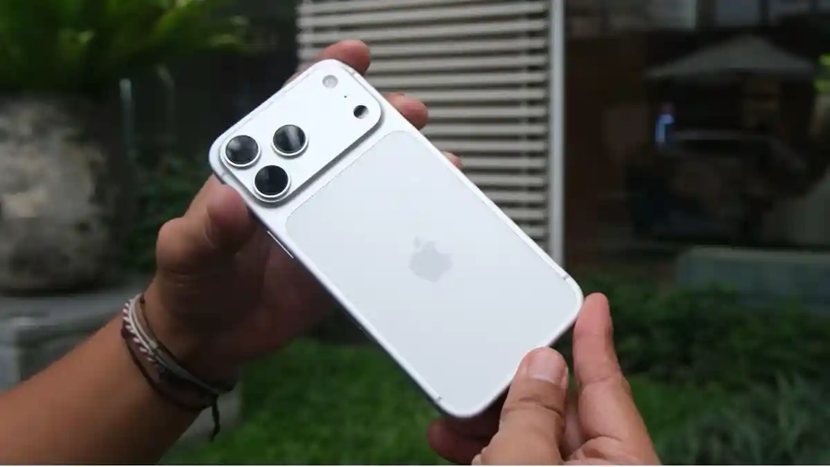 Harga HP iPhone 17 Pro Max Warna Silver Paling Menarik, Berapa Harga 1TB dan 2TB di iBox Saat Ini? - Tribunbatam.id