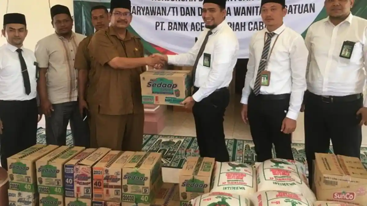 Dua PA  dan LPI Ummul Aiman Pijay Terima Bantuan Sembako dari Bank Aceh