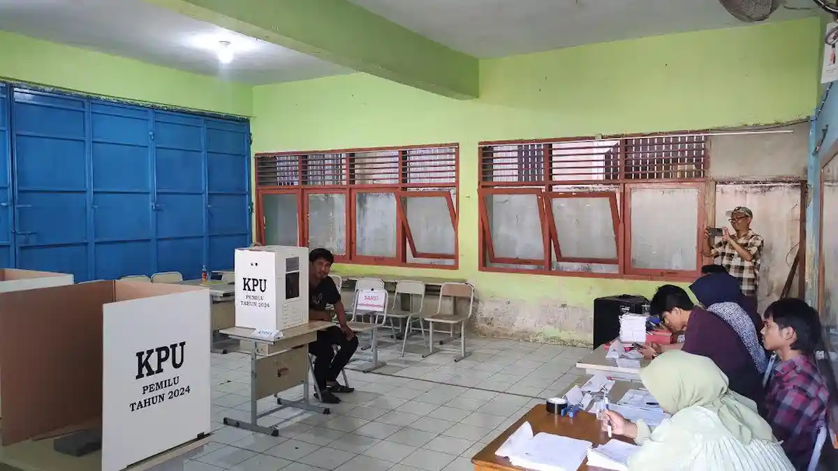 Hanya 28 dari 226 DPT Datang Nyoblos di PSU TPS 04 Kelurahan Baru Makassar