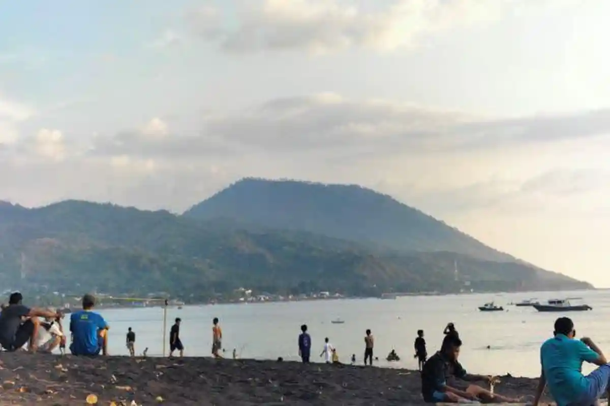 2 Bulan Lebih, Gunung Iya di Ende NTT Masih Berstatus Siaga 