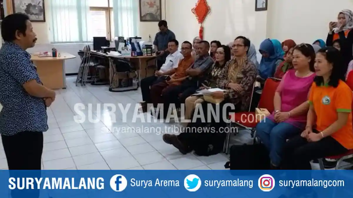 Mahasiswi Berhijab Universitas Negeri Malang Ini Akan Kuliah ke Tiongkok, Ini Persiapan Mentalnya