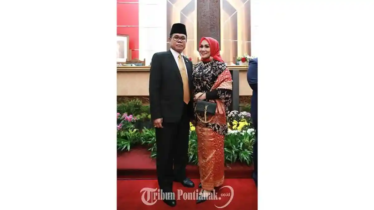 FOTO: Para Unsur Pimpinan DPRD Provinsi Kalbar Sendiri dan Bersama Istri - dprd-propinsi6.jpg