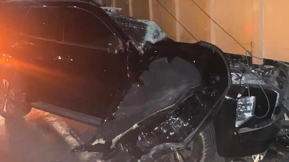 BREAKING NEWS: Mobil Pj Bupati Aceh Timur Tabrakan di Pidie Jaya