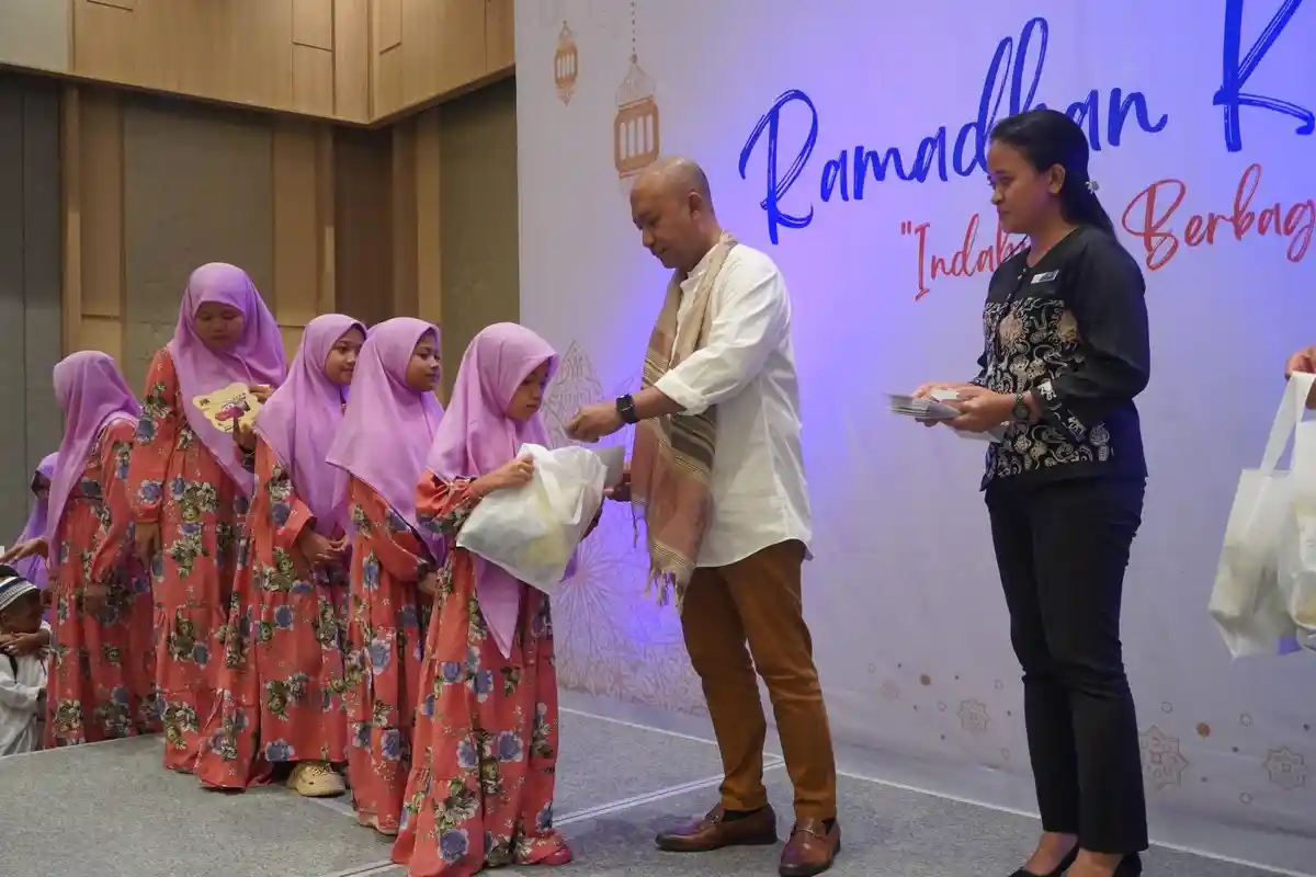 Luwansa Hotel Manado Ajak Anak Yatim Piatu Buka Puasa Bersama