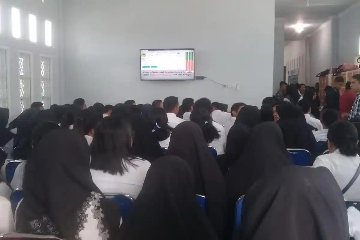 BKN Makassar Dapat Pinjaman 500 Unit Komputer