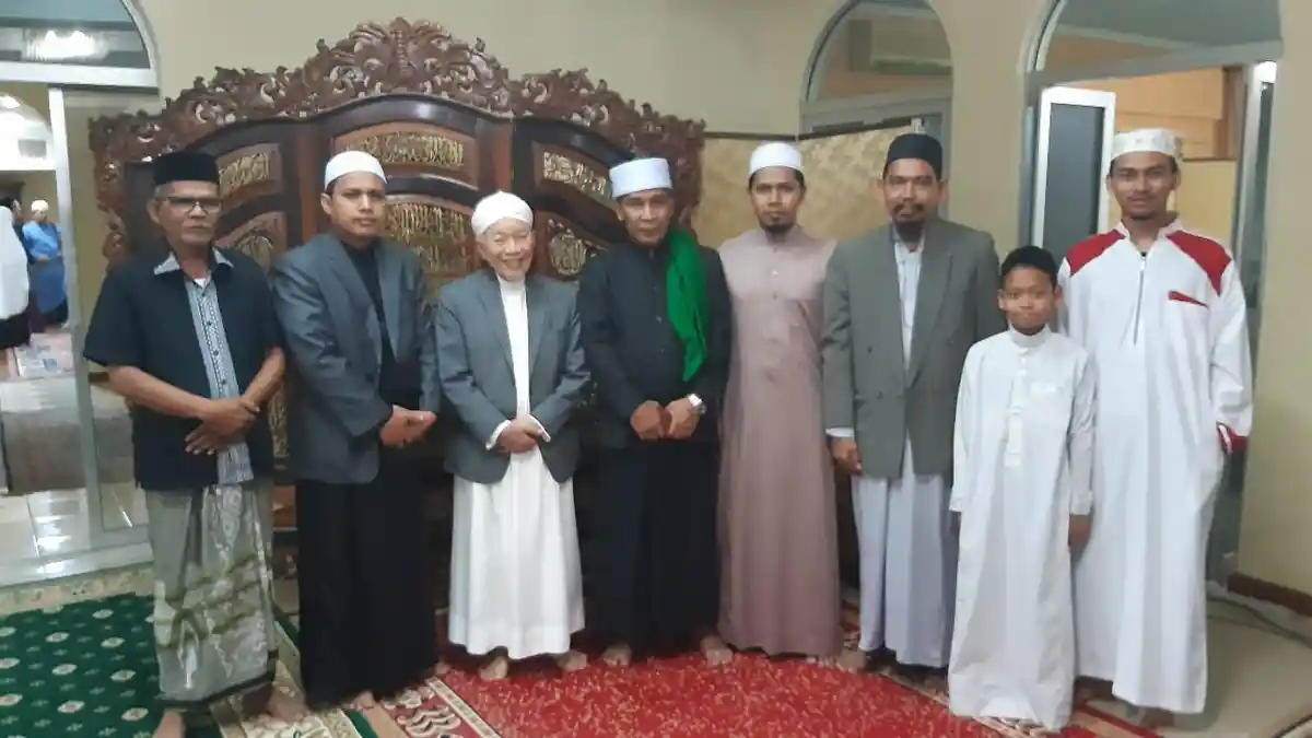Tu Sop Isi Pengajian di Kediaman Mantan Menteri Pendidikan Brunei Darussalam