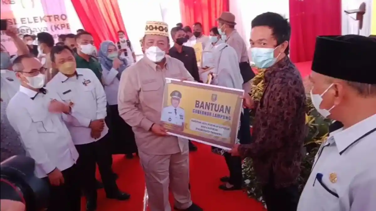 Arinal Djunaidi Resmikan Penggunaan Aplikasi e-KPB di Pringsewu