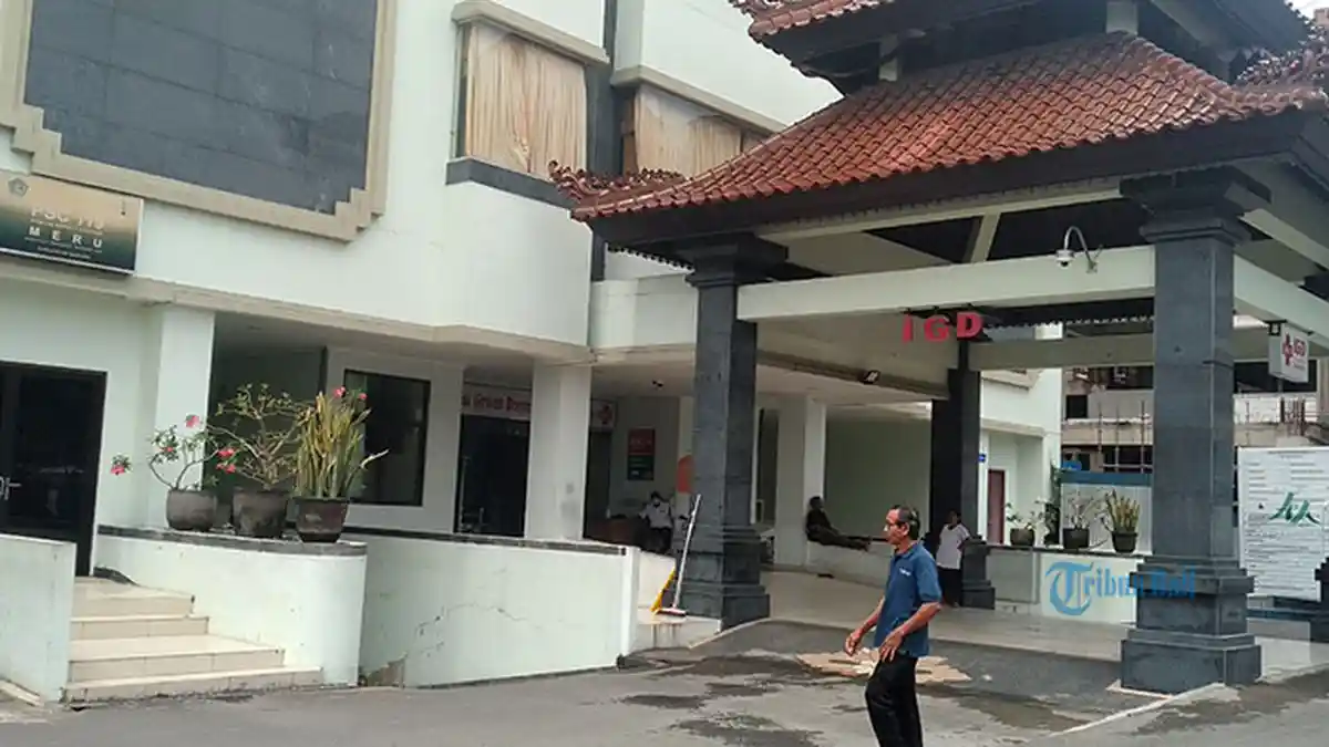 BREAKING NEWS! Pasien Turis Jepang yang Diisolasi di RSD Mangusada Dikirim ke RSUP Sanglah