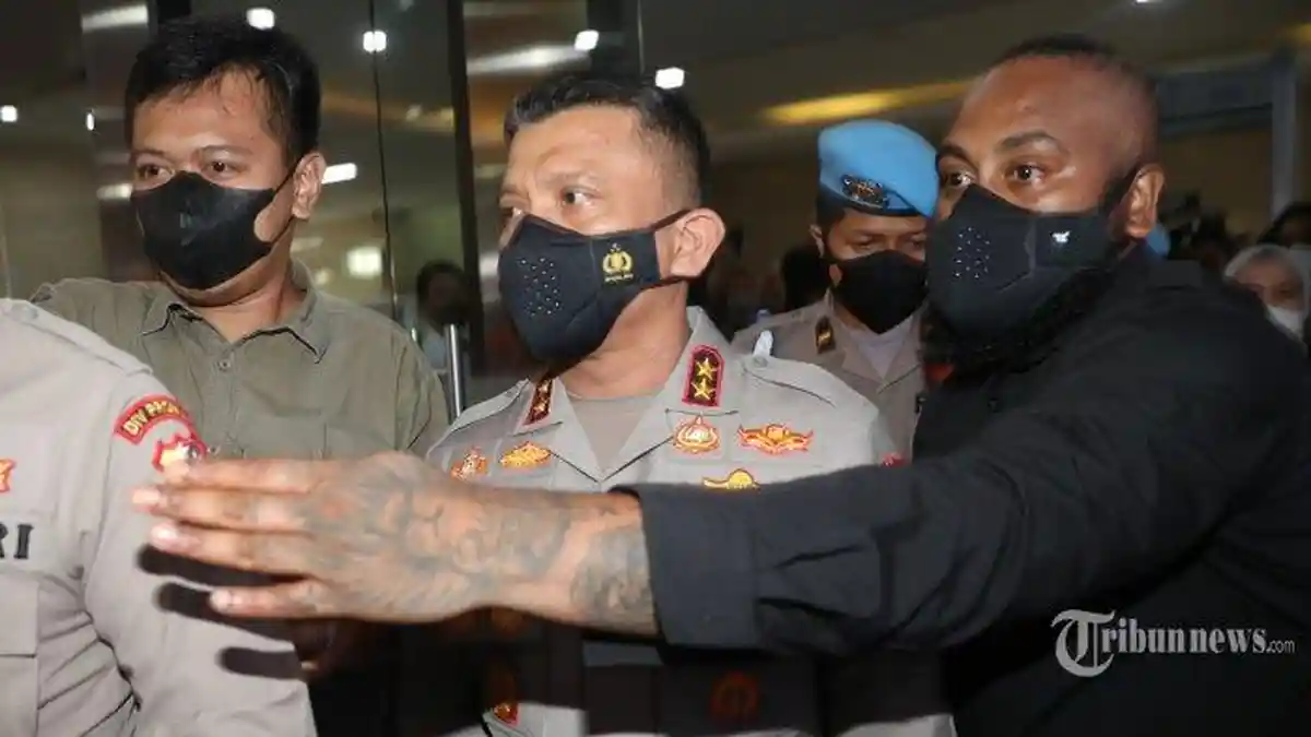 Irjen Ferdy Sambo Diperiksa 7 Jam, Serahkan Kasus Kematian Brigadir J Kepada Timsus Kapolri