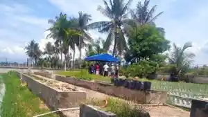 DIKEBUMIKAN-Jasad-Nadia-Binti-Lukman-dan-ibunya-Rostina-dikebumikan-di-Gampong-Paleu-Seuke.jpg