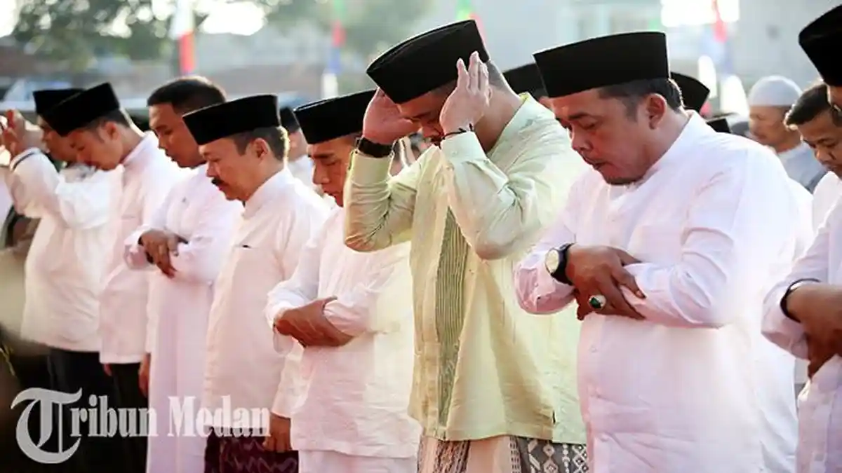 Bacaan Doa At Tahiyat Akhir, Lengkap dengan Syarat Sah Salat