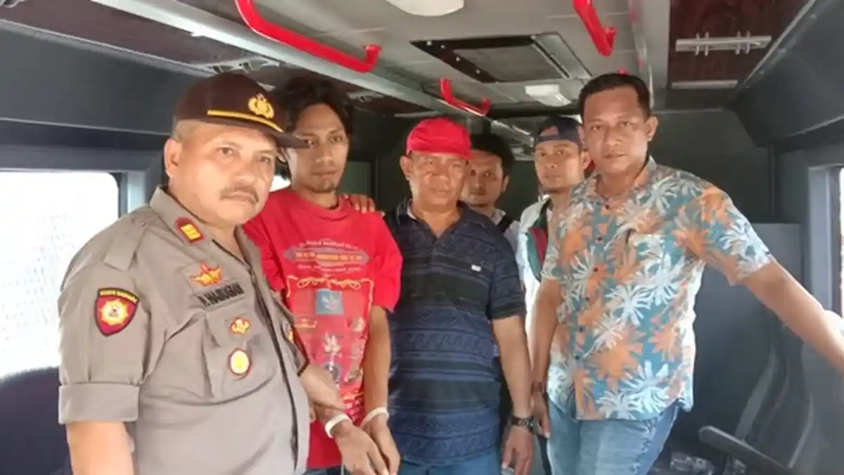 Gara-gara Mau Ambil Motor yang Digadai, Korban Dikarungi dan Dibuang di Sungai Dondang