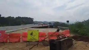 Tol-Bocimi-KM-72-Mendadak-Longsor.jpg