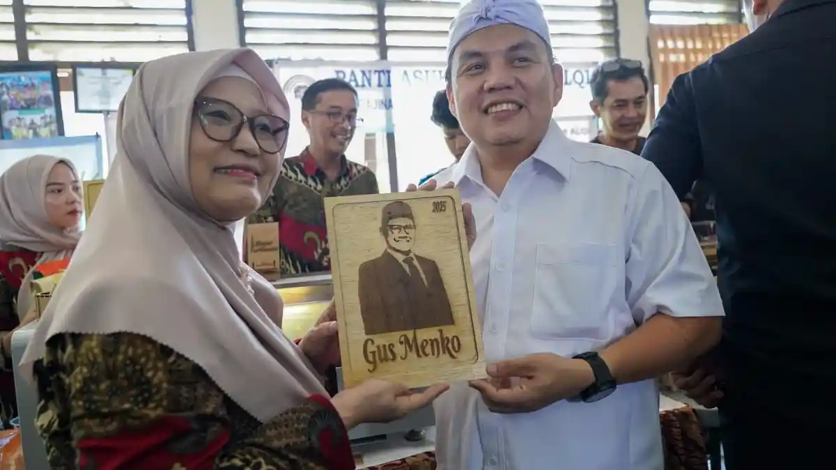 Entaskan Kemiskinan, Menko PM Didampingi Ketua DPRD Kota Bogor Soft ...