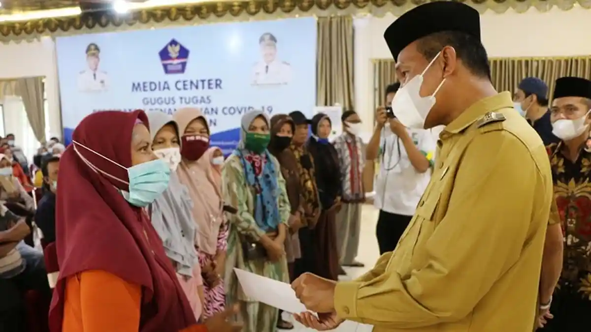 300 Mustahik Terima Bantuan Zakat dari Baznas Kota Pariaman, Masing-masing Dapat Rp 500 Ribu