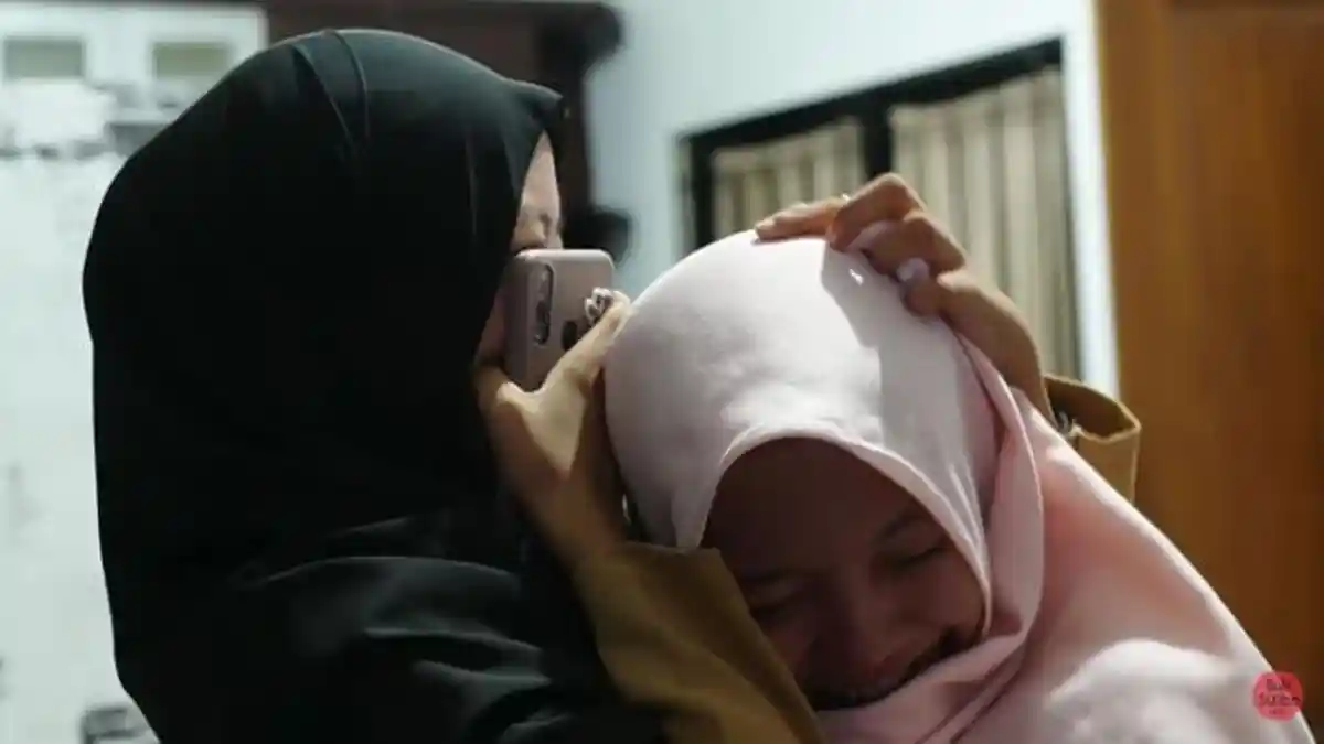 Nadya-Nabila Terharu Bertemu Pasca 16 Tahun Pisah, SMS Ibu Kandung Ini Bikin Nangis 3 Hari 3 Malam