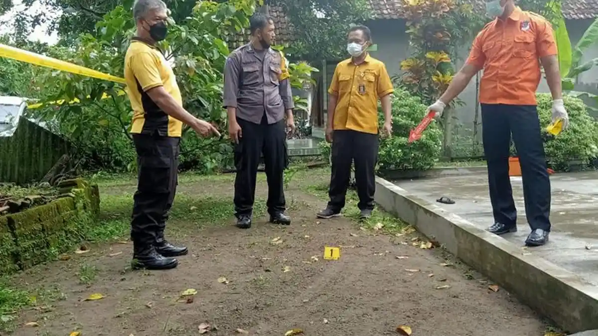 Riyanto Ngamuk dan Bacok 10 Tetangganya, Tiga Diantaranya Tewas