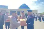 Kapolres Labuhanbatu Selatan Serahkan Bingkisan Natal, Wujud Kepedulian dan Kebersamaan