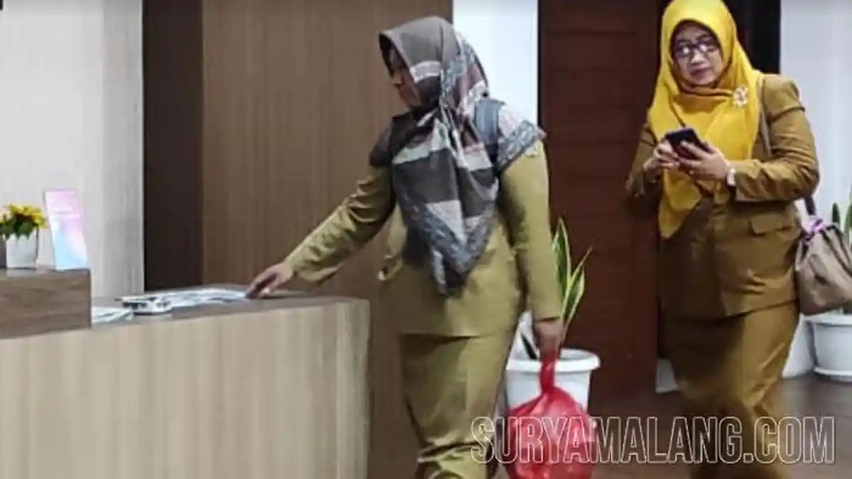 Jaksa Gresik Periksa Para Pejabat Terkait Korupsi Dana Hibah UMKM Rp 19 Miliar