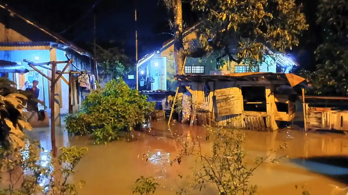 Ratusan Rumah Warga Hingga Pesantren di Rangkasbitung Terendam Banjir, 2 Warga Selamat dari Hanyut