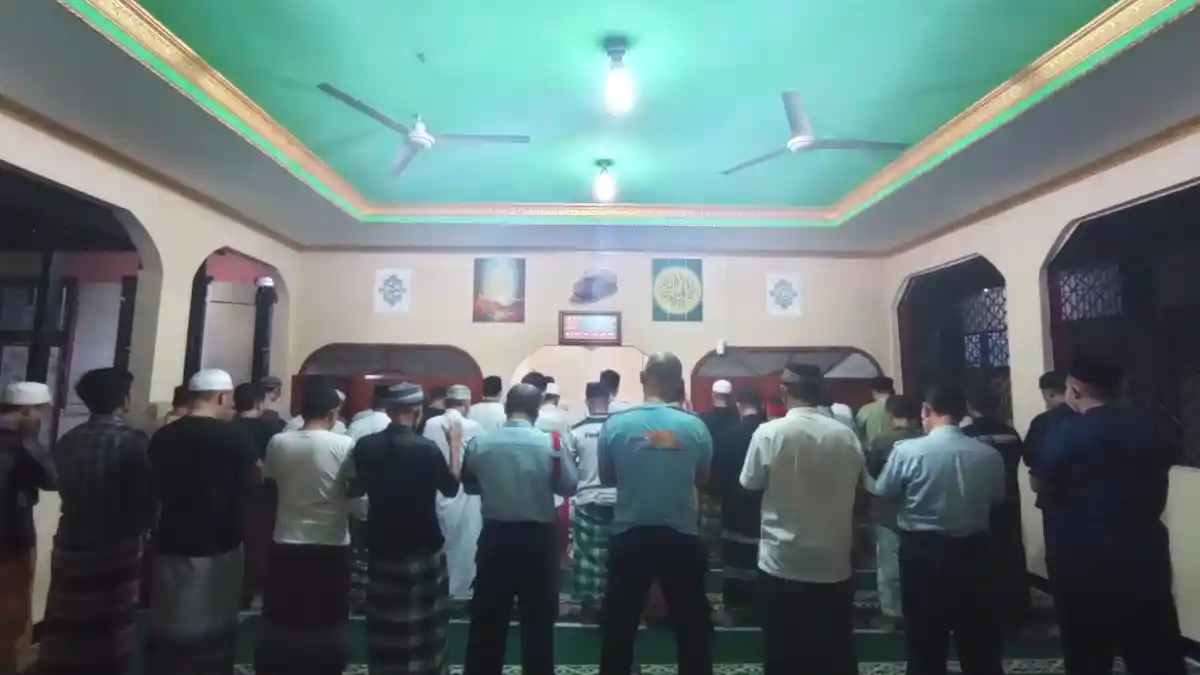 Napi Lapas Majalengka Gelar Salat Gaib untuk Mendoakan Korban Kebakaran Lapas Tanggerang