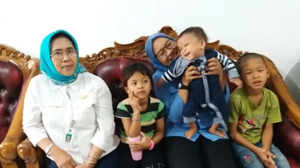 Kabar Terbaru Bayi 11 Bulan yang Videonya Viral Tergeletak Lemas di Lantai Minimarket