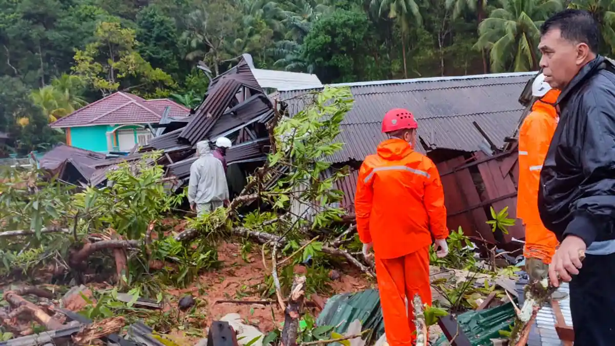 11 Orang Meninggal Dunia Akibat Longsor di Natuna