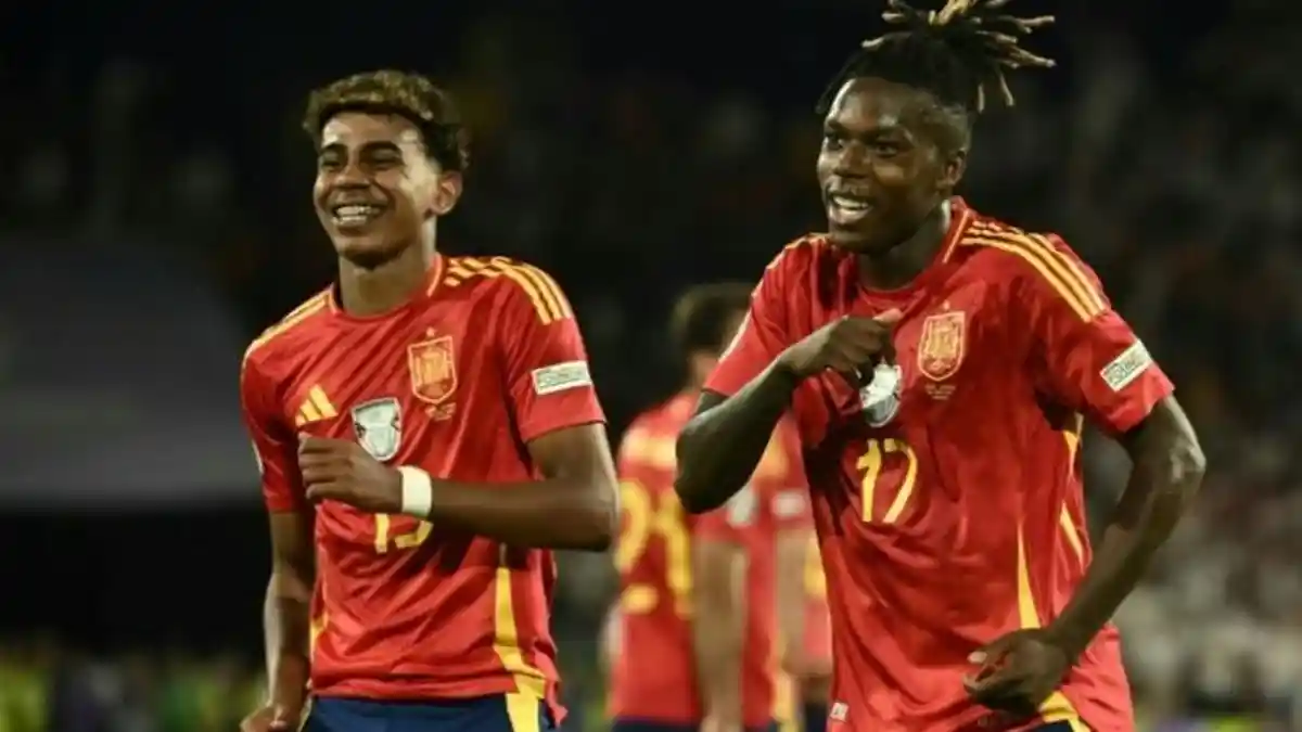 Nico-Williams_Lamine-Yamal_Timnas-Spanyol_.jpg