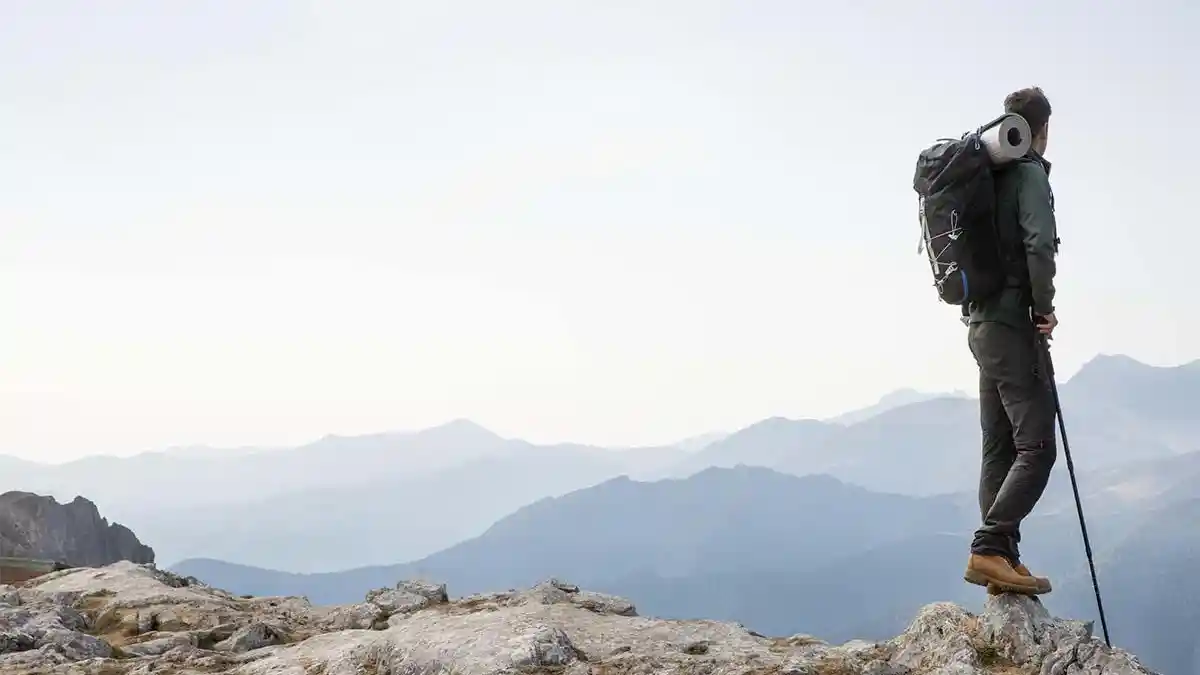 Tips Hiking untuk Pemula: Cara Aman Menikmati Pendakian