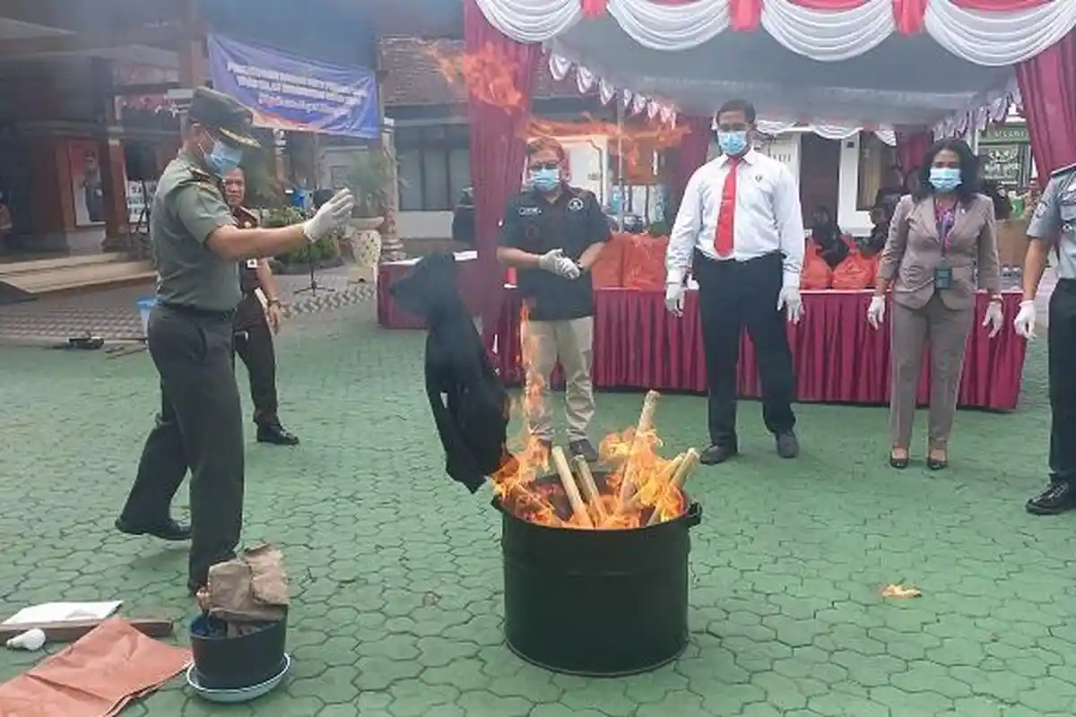 Narkoba Masih Mendominasi Barang Bukti yang Dimusnahkan di Klungkung