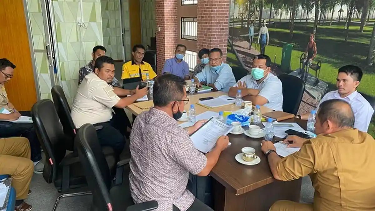 DLH Nagan Raya Panggil 11 PMKS, Evaluasi Pengelolaan Limbah Pabrik