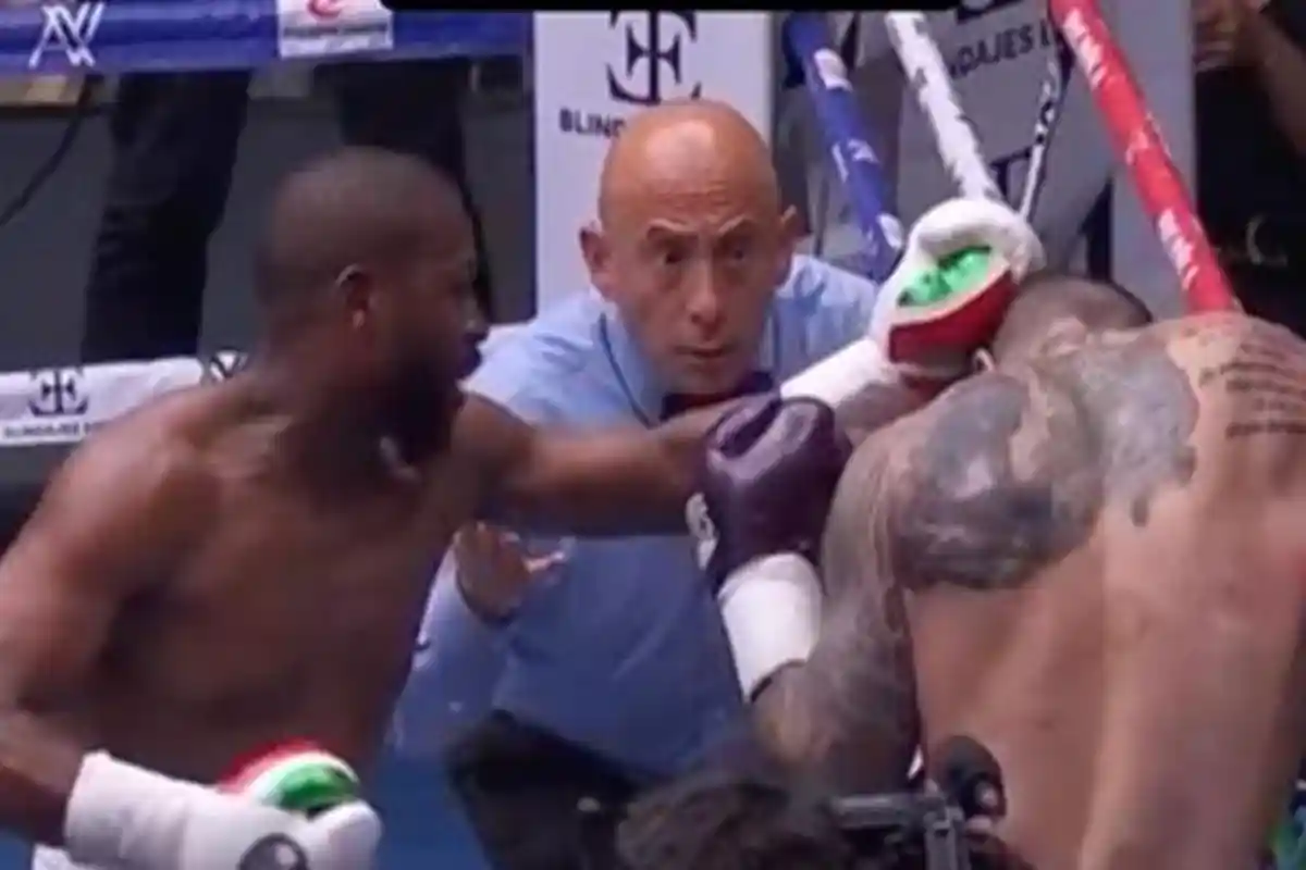 Pergantian Wasit Warnai Drama Hasil Tinju Dunia Floyd Mayweather Jr vs John Gotti III