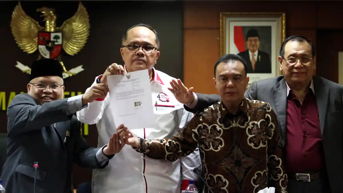 Kata Luhut, Keputusan Mundur Setya Novanto Menenangkan