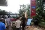 Warga Melihat Asal Ledakan SPBU Palmerah Yang Menewaskan Saimin
