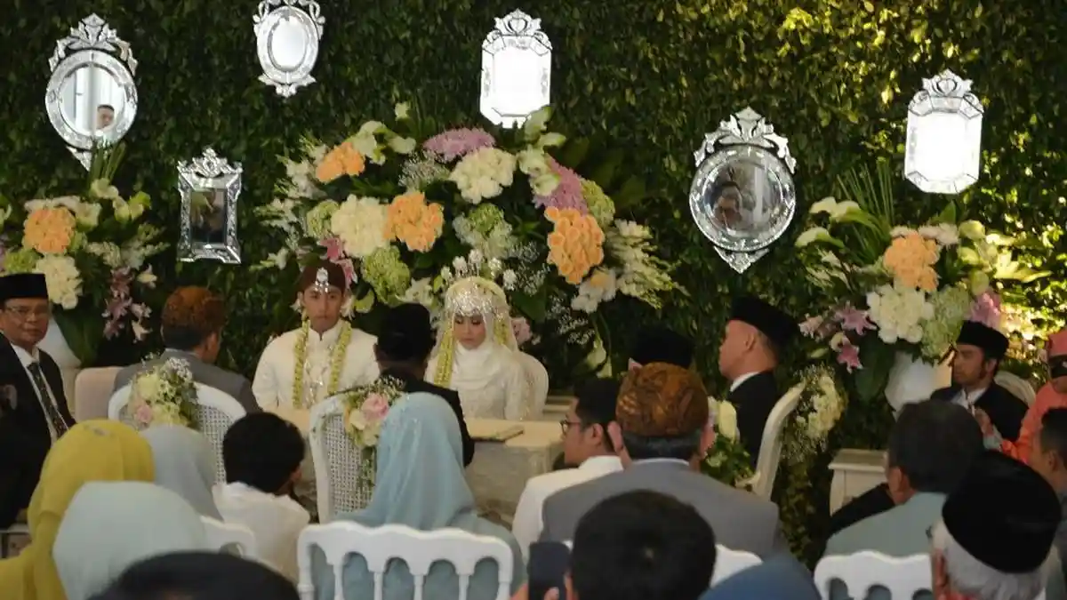 Gubernur Ahmad Heryawan Nikahkan Anak Kedua dengan Alvita Rizki Hirani